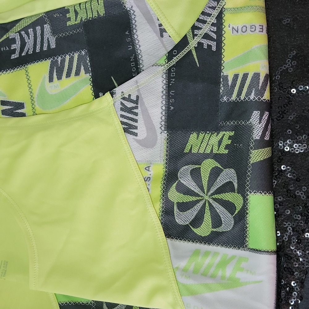 Nike Dri - Fit Shirt - Picture 3 of 4